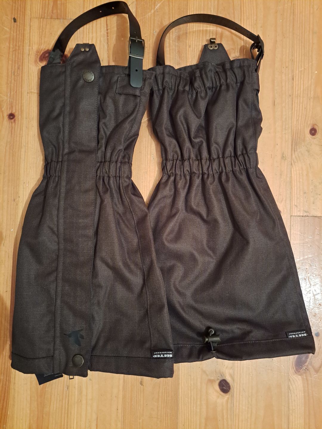 Customer photo review of Seeland Buckthorn Gaiters - Shaded Olive