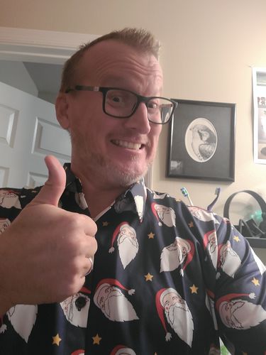 Customer photo review of Men's Funny Santa Christmas Vacation Short Sleeve Shirt