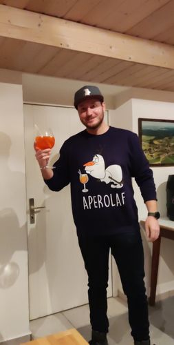 Customer photo review of APEROLAF - Sweater Unisex