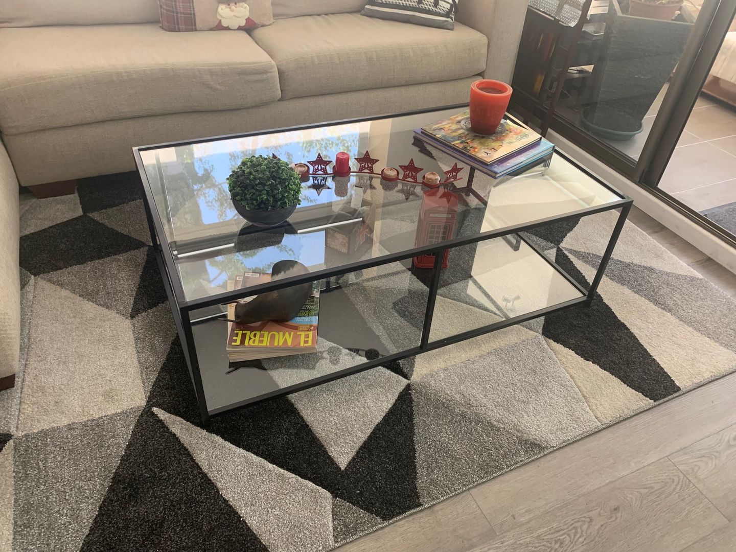 Customer photo review of Mesa de centro Rectangular 120 NEGRA dos niveles GLASS
