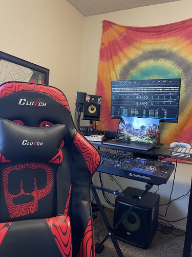 Customer photo review of Pewdiepie Edition - Throttle Series (XL)