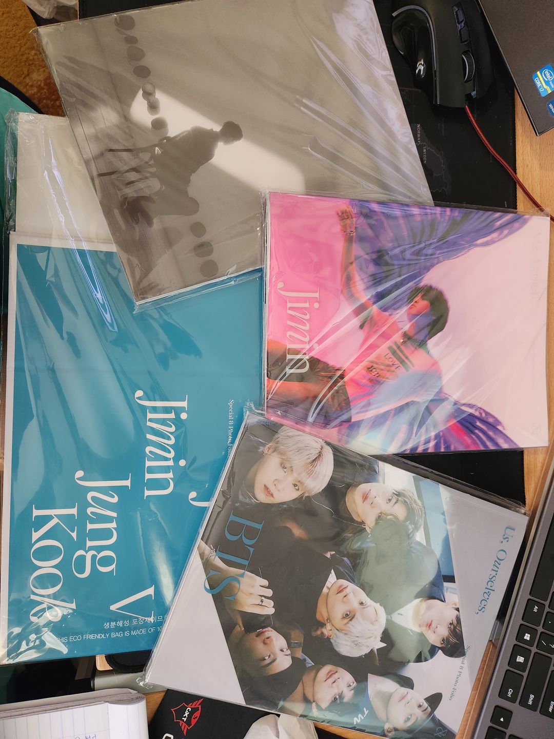 Customer photo review of BTS - SPECIAL 8 PHOTO FOLIO US OURSELVES AND BTS WE SET VER.
