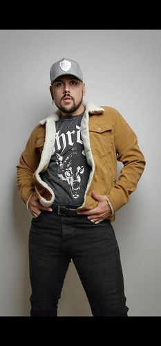 Customer photo review of Wolves - Pump cover - Oversized Gym T-shirt  - Acid Wash