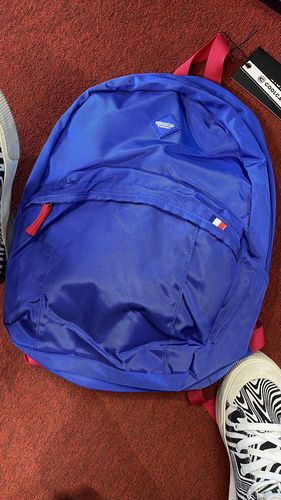 Customer photo review of Mochila para laptop | Cool Capital Pixie | 15" pulgadas azul