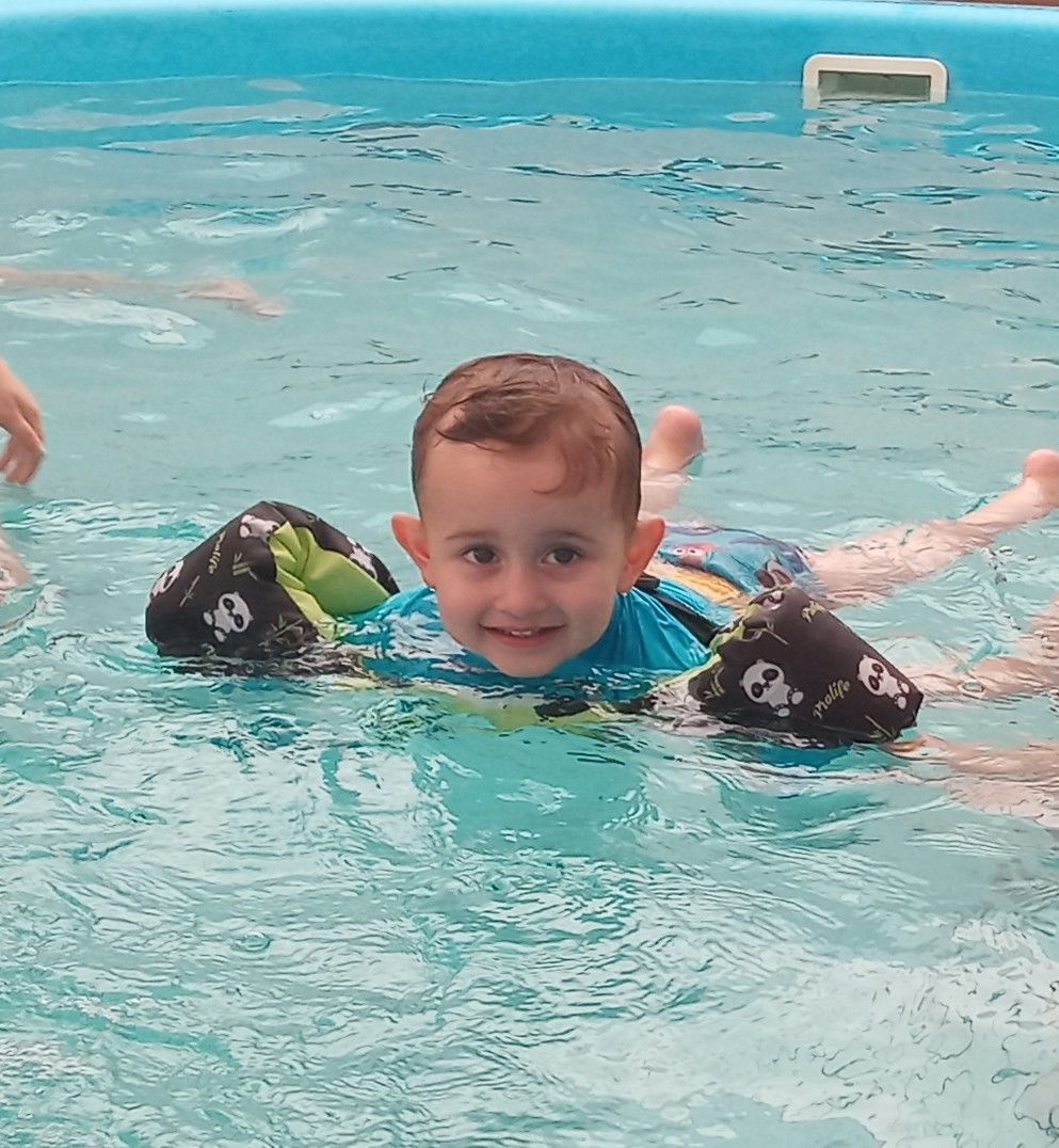 Customer photo review of Colete Flutuador Infantil