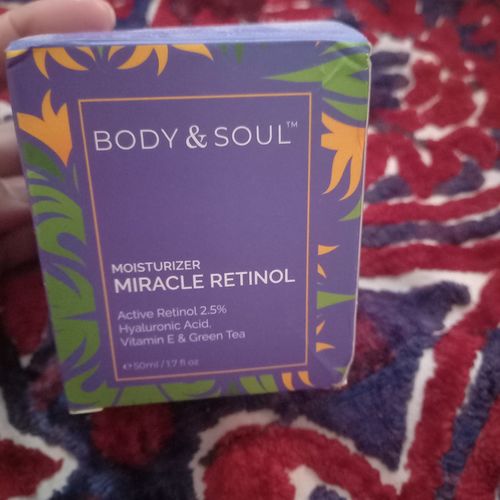 Customer photo review of Miracle Retinol Moisturizer