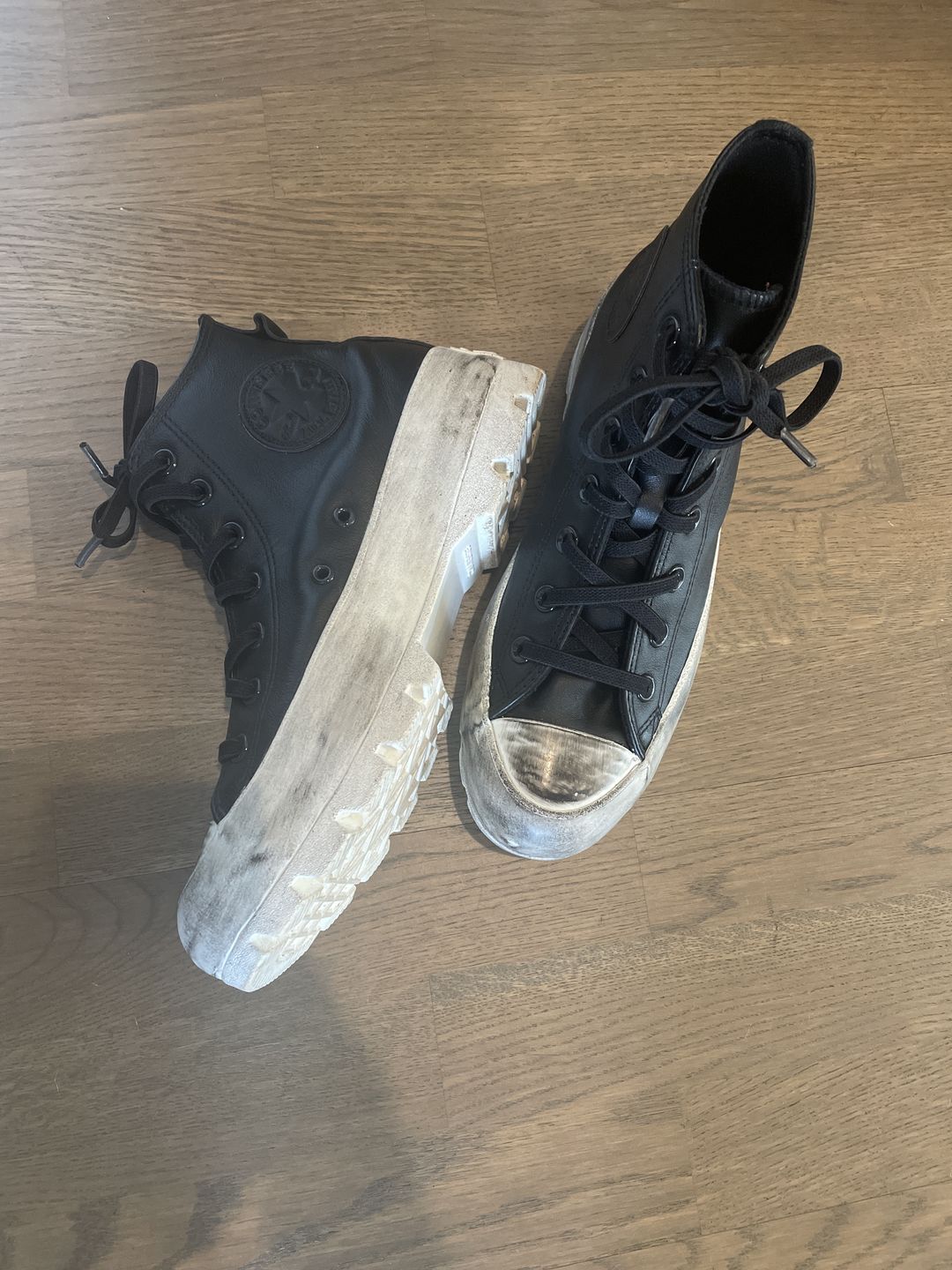 Customer photo review of Elastic Stretch Laces