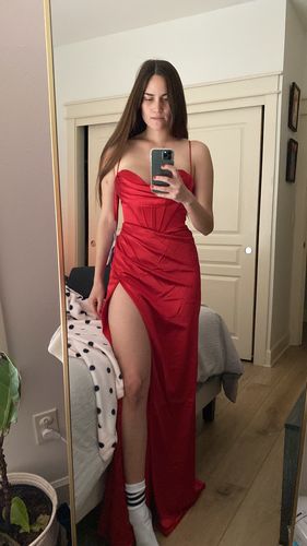 Customer photo review of Khloe