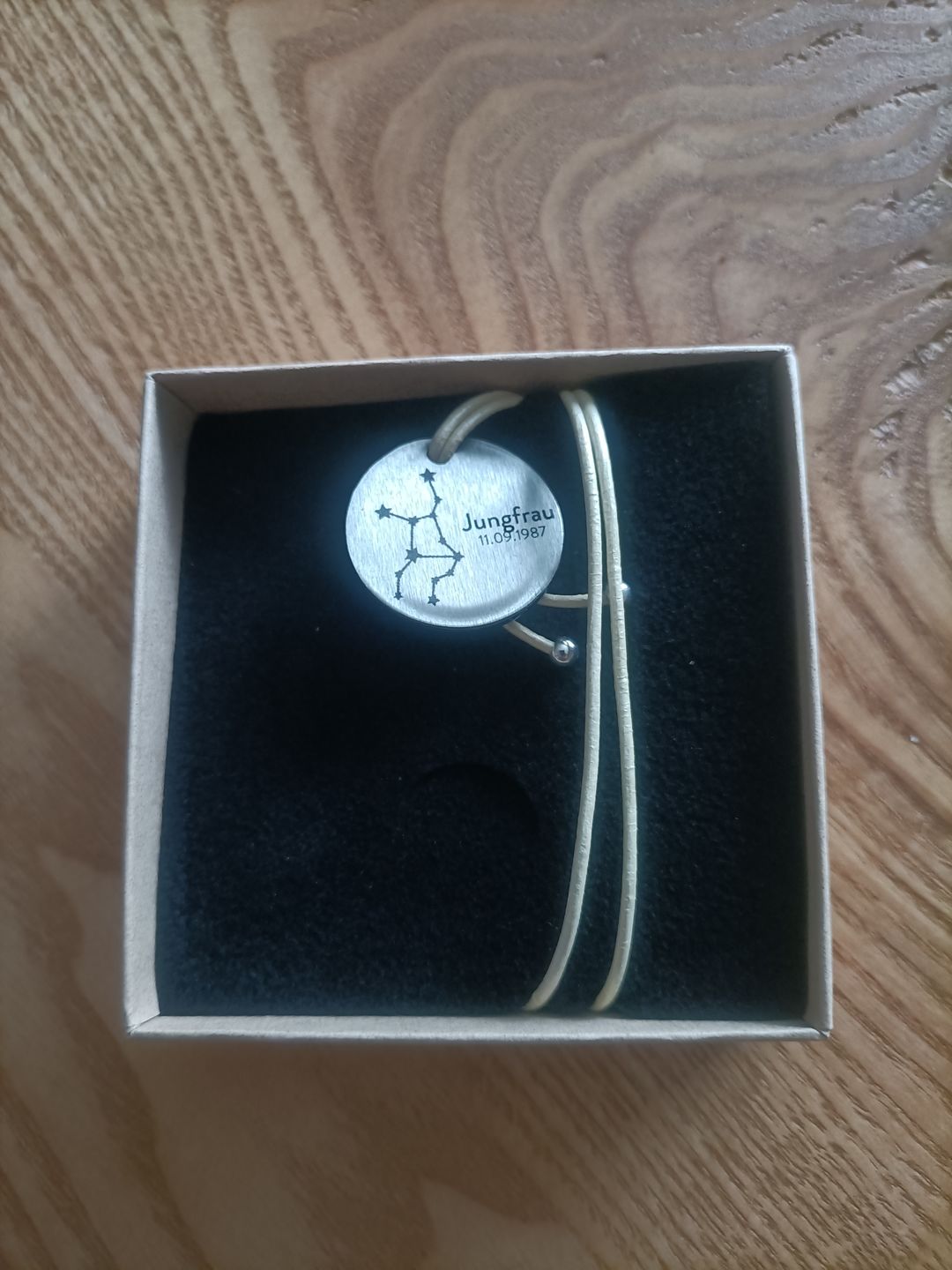 Customer photo review of personalisierbare Halskette - Sternzeichen