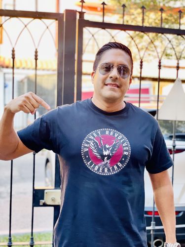 Customer photo review of Playera Personalizada: Tu Banda Favorita Aquí