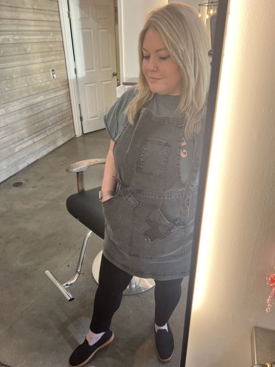 Customer photo review of Black Acid Washed Denim Apron