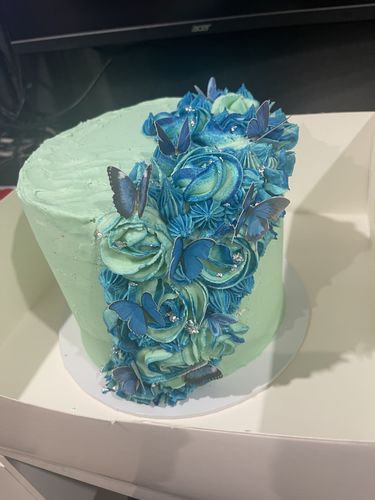 Customer photo review of Blue Edible Wafer Butterflies - Medium - 32pcs