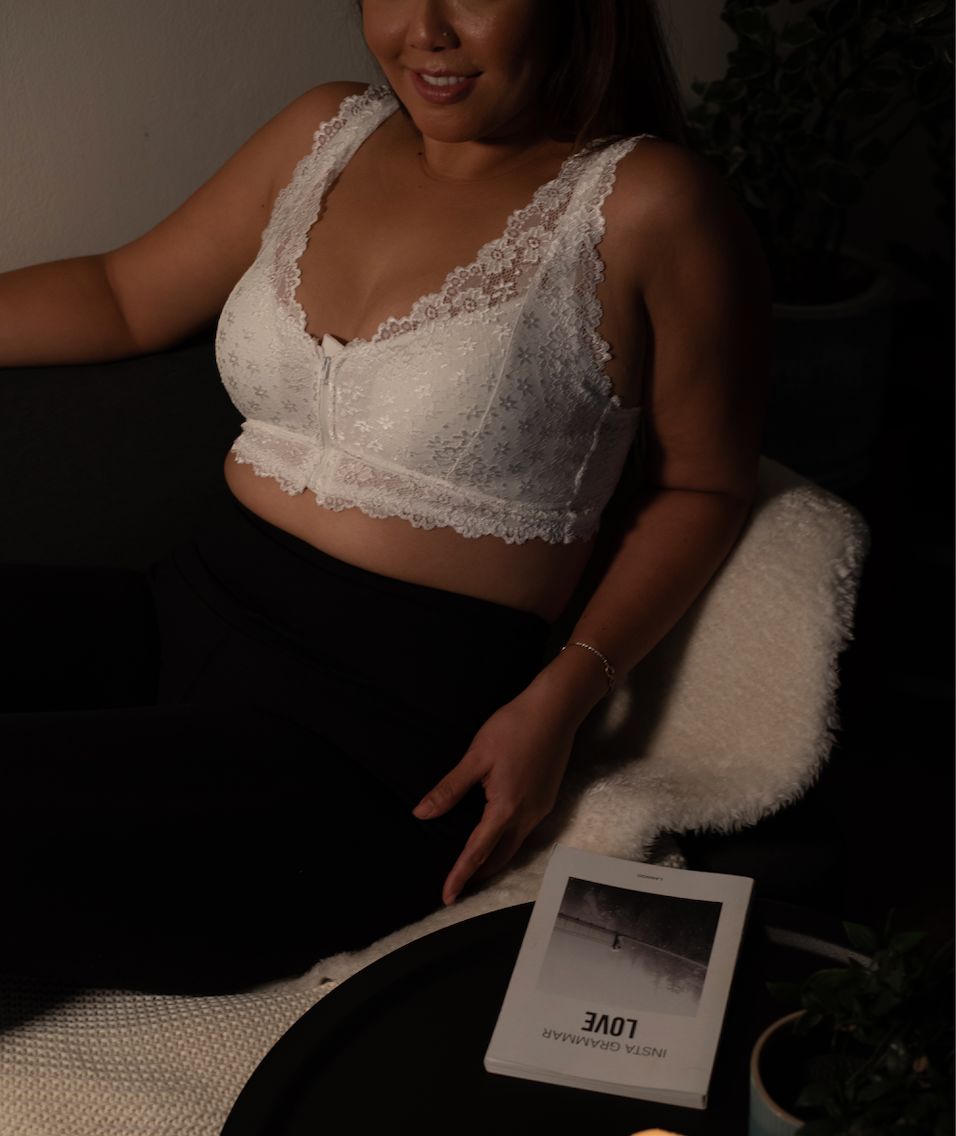 Customer photo review of Soutien-gorge sans armatures en dentelle zip à l'avant