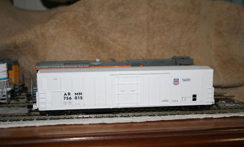 Customer photo review of WalthersMainline 910-3949 57' Mechanical Reefer - Ready to Run -- Union Pacific(R) American Refrigerator Transit(TM) ARMN #756015, HO