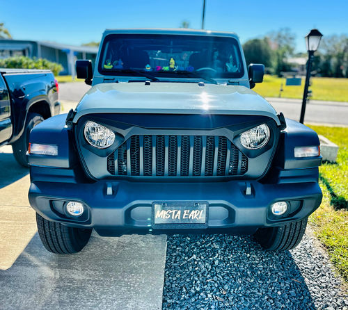 Customer photo review of Vader Grille w/ Mesh - Matte Black for 18-22 Jeep Wrangler JL & Gladiator JT