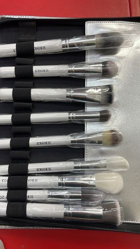 Customer photo review of Master Brush Set With Folder - 25 PCS