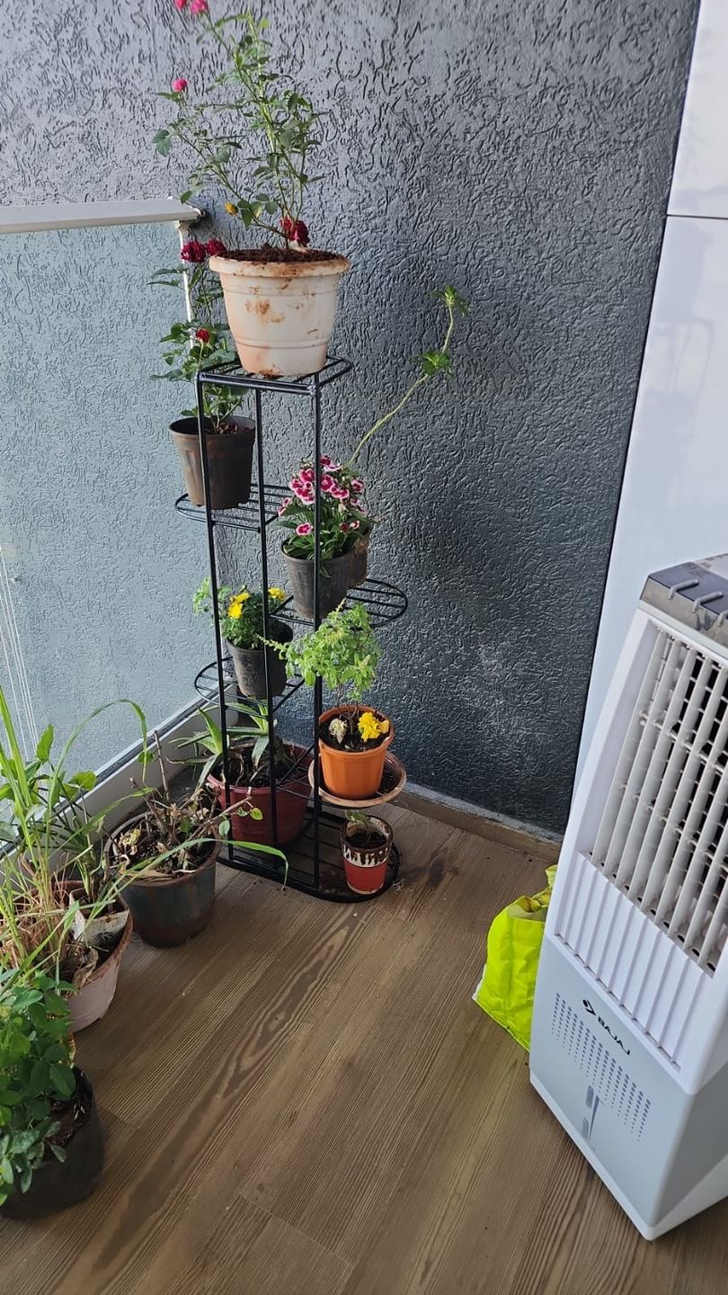 Customer photo review of Plant Stand Metal 6 Tier 7 Potted Multiple Flower Pot Holder Shelf Indoor Outdoor Planter Display Shelving Unit for Patio Garden Corner
