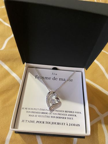 Customer photo review of Collier Amour Éternel - À la femme de ma vie - Je t'aime, pour toujours...