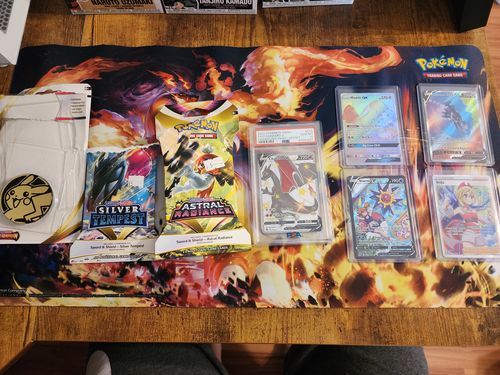 Customer photo review of Clutch Pokémon Mystery Box