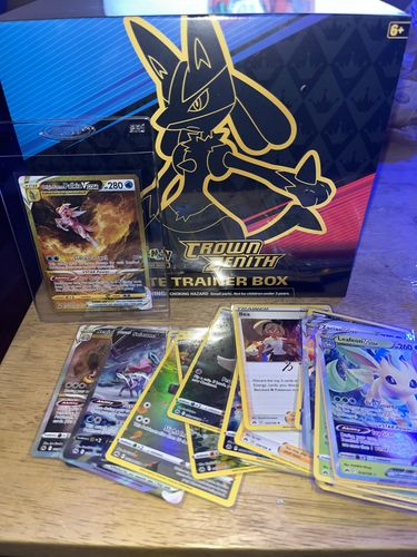 Customer photo review of Pokémon Crown Zenith Elite Trainer Box (Presale)