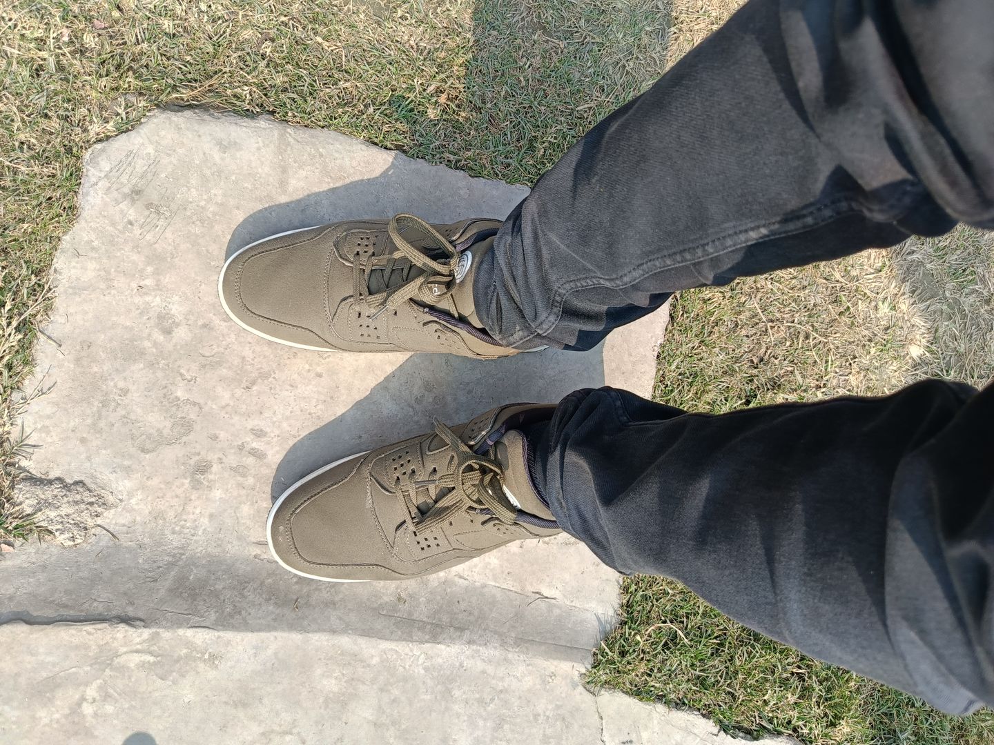 Customer photo review of Bacca Bucci ULTRAFORCE Mid-top Athletic-Inspired Casual Shoes