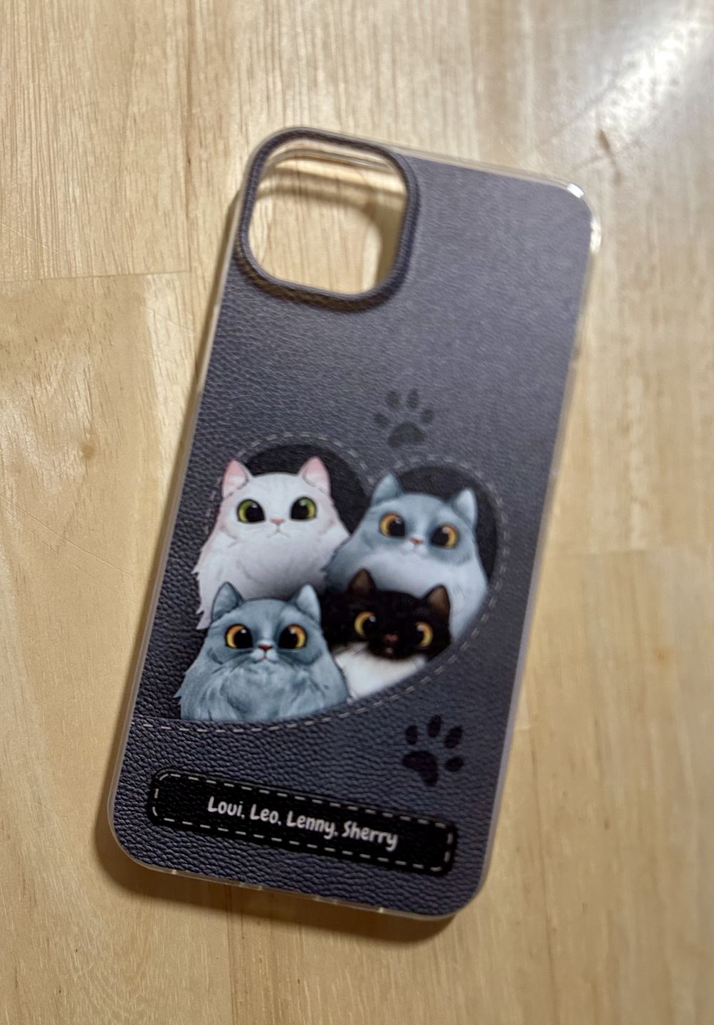 Customer photo review of Katzenherz Lederoptik  - Individuelle Handyhülle