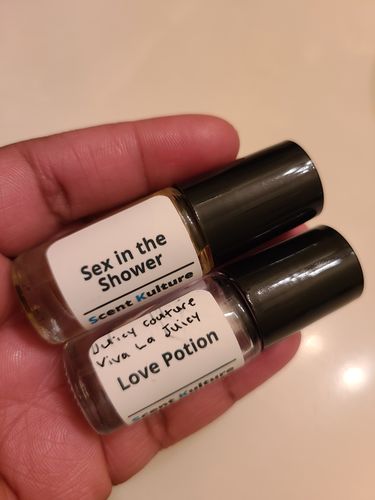 Customer photo review of Sex in the Shower (U)