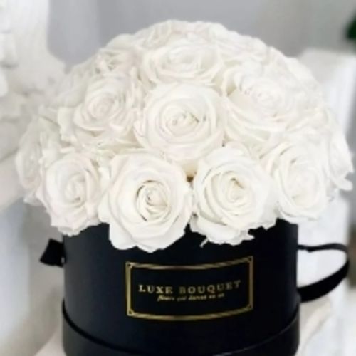 Customer photo review of Medium La Fleur Box