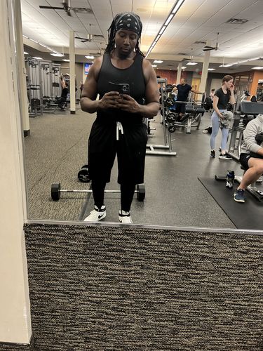 Customer photo review of Kewlioo Men's SlimTank