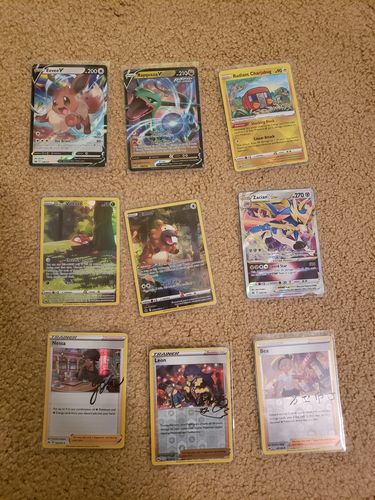 Customer photo review of Pokémon Crown Zenith Elite Trainer Box (Pre-Order)