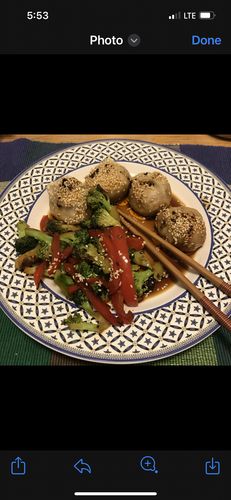 Customer photo review of Frozen [F4] Lamb Dumplings w/ Spicy & Sour Sauces (30 Pieces/5 Servings)