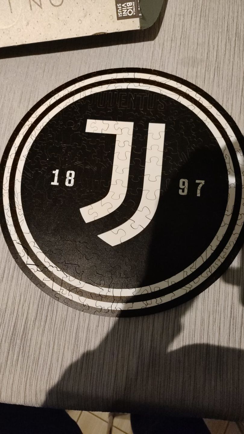 Customer photo review of Juventus FC® Logo - Official Wooden Puzzle