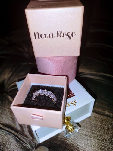 Customer photo review of “Ayla” Band