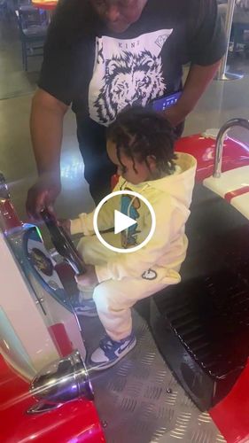 Customer video review of Kids Gangster Chenille Hoodie and RAW Drip White Chenille Jogger Set