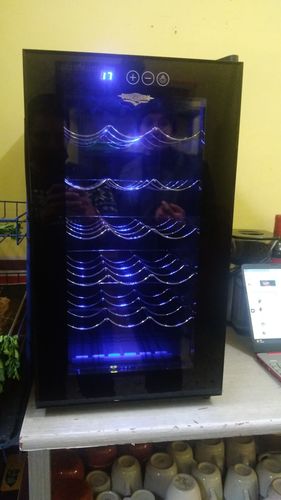 Customer photo review of Cava de Vinos Refrigerador 18 Botellas Calidad Exclusive Premium