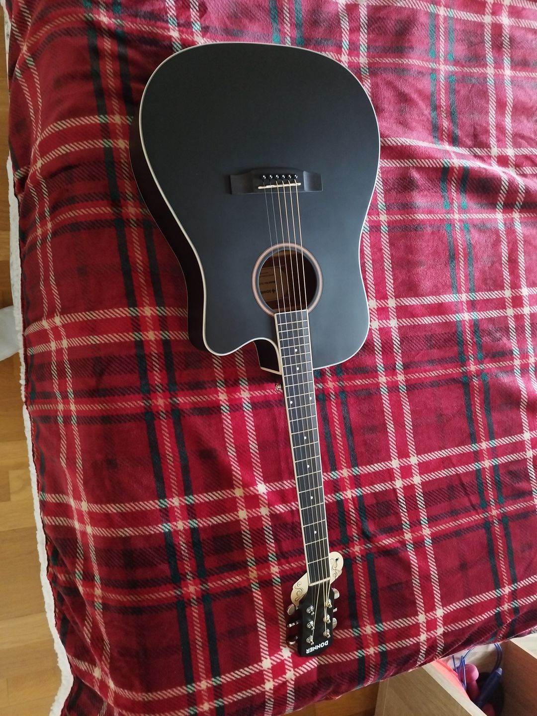 Customer photo review of Donner DAG-1CB Guitare Acoustique 4/4 Guitare Folk 41 Pouces