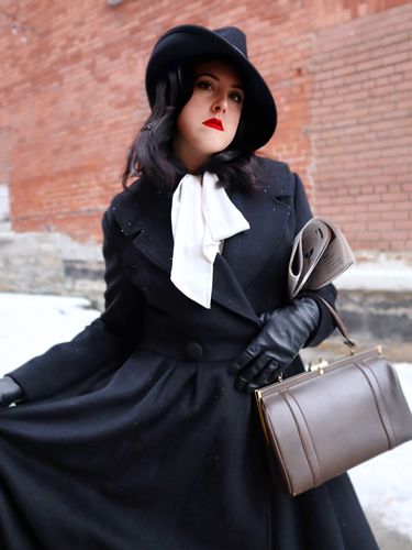 Customer photo review of Vintage Black Wool Blend Coat – Elegant Double-Breasted Fit & Flare Maxi Coat | Xiaolizi 3130