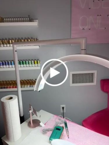 Customer video review of CosmoGlo Original Light Bundle + Phone Clip