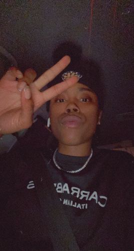 Customer photo review of Crystal 1 Row Tennis Chain