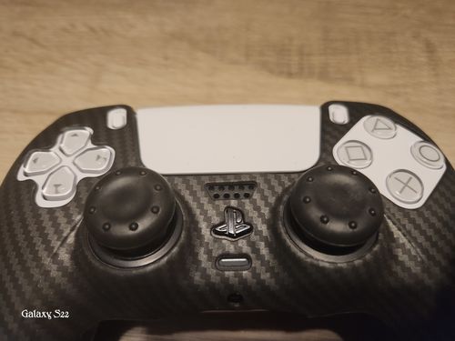 Customer photo review of Carbon Fiber - ProTouch® Concave Thumbsticks