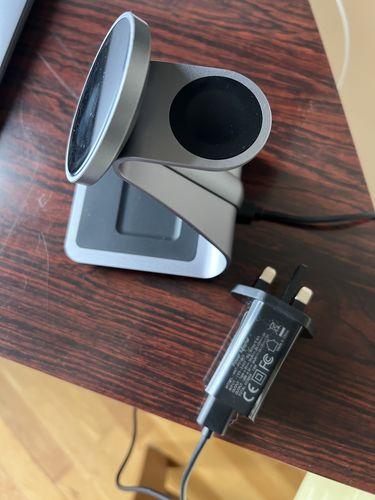 Customer photo review of Premium 3 in 1 Aluminum Alloy MagSafe Charging Stand