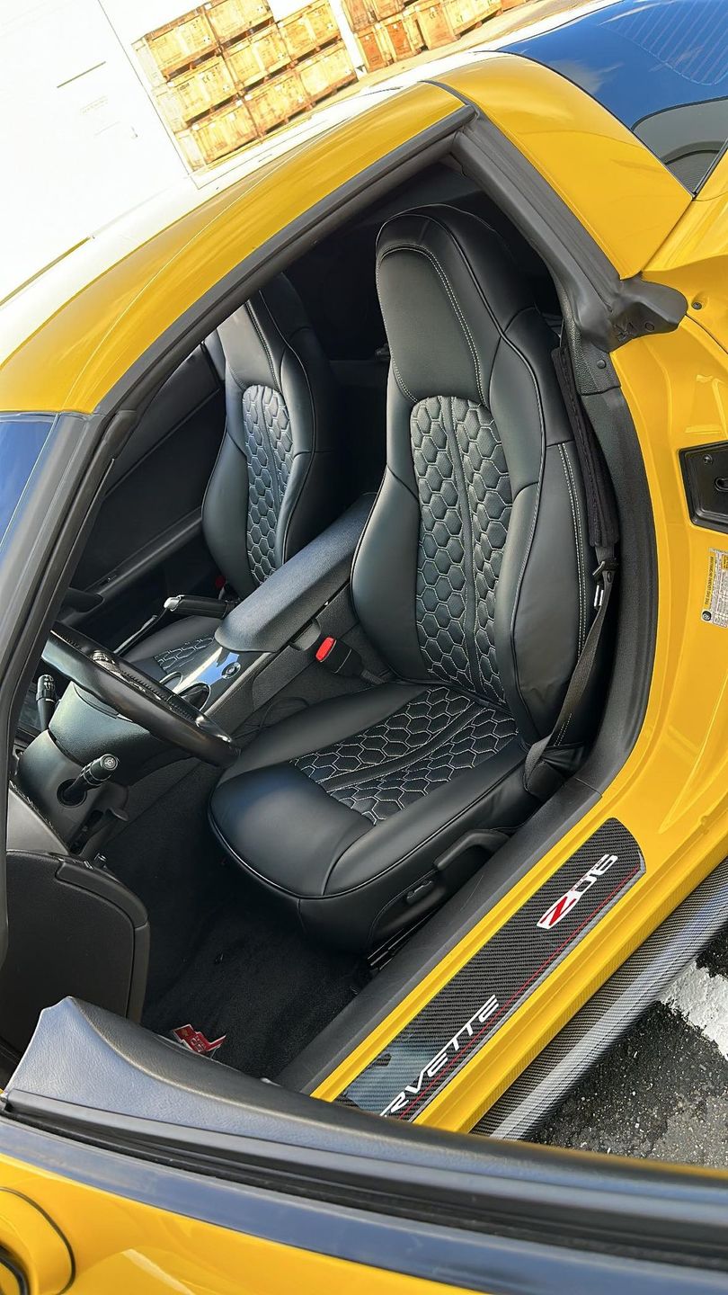 Customer photo review of 2005-13 Corvette C6 Custom Leather Seat Covers
