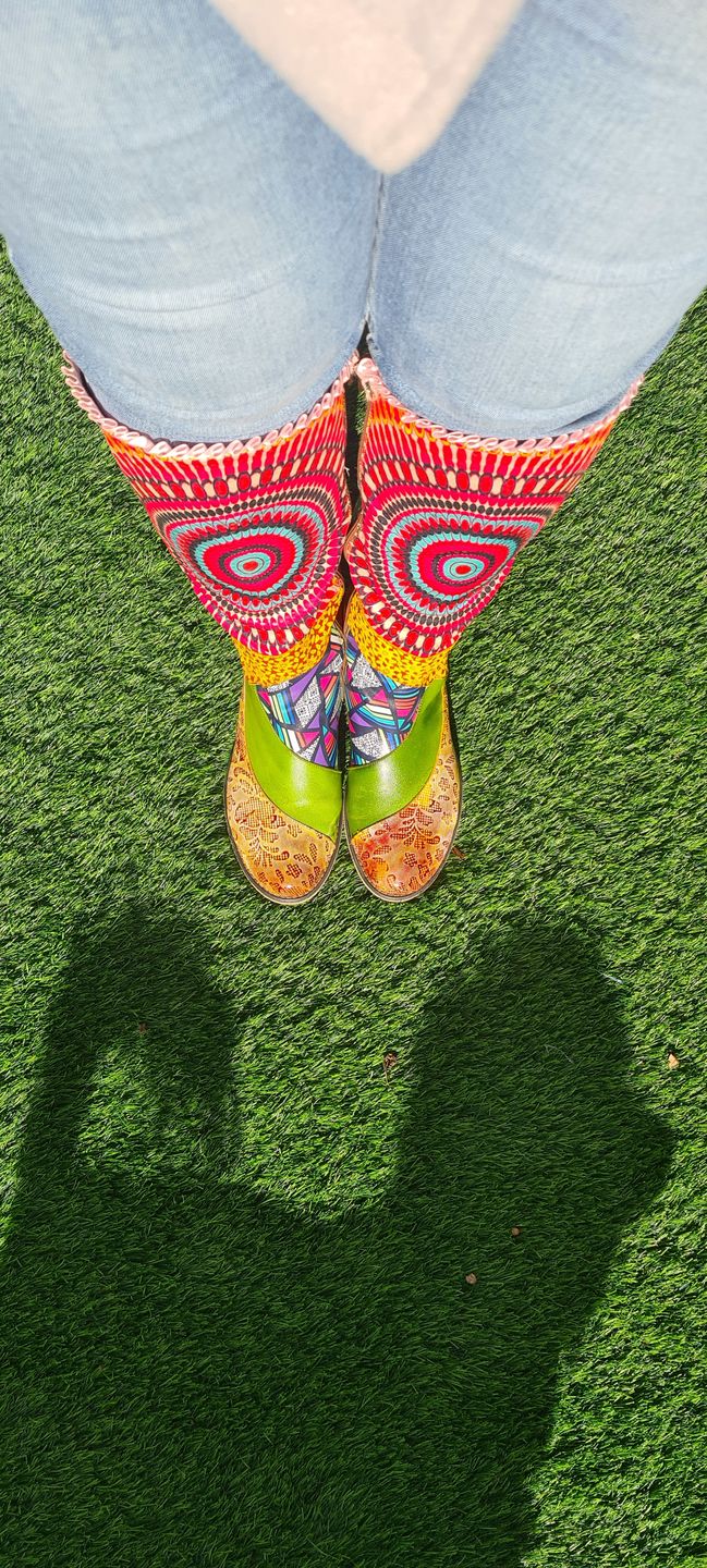 Customer photo review of Casual Retro Leather Boots Knee High Boots