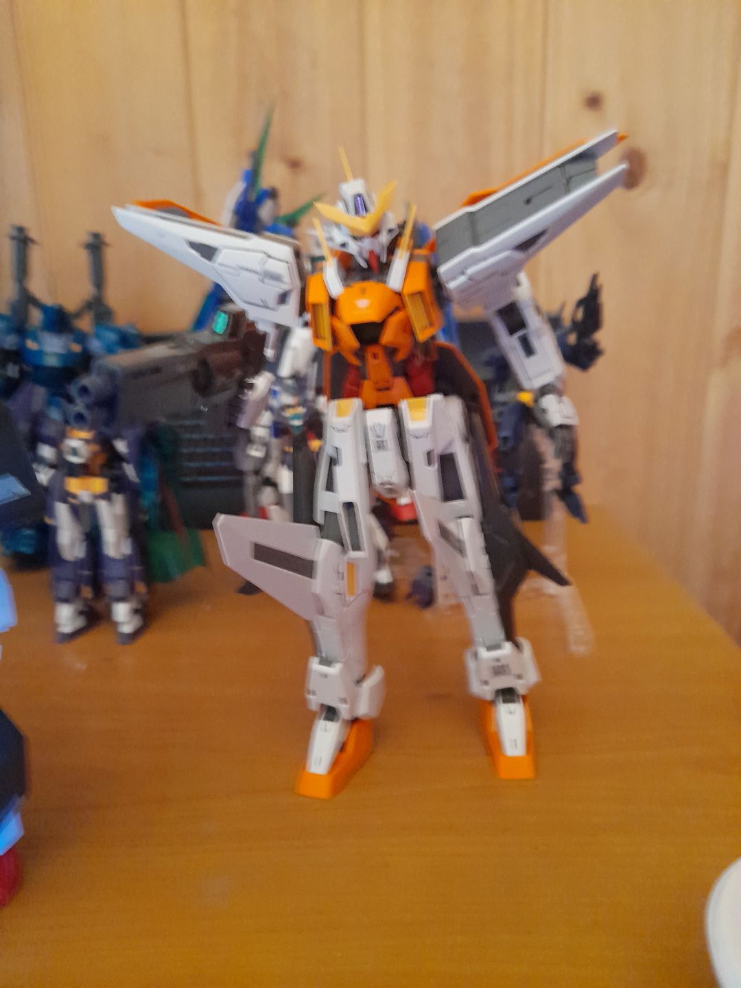 Customer photo review of MG 1/100 GUNDAM KYRIOS - Model Kit Articulado - Bandai