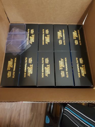 Customer photo review of Pokémon Crown Zenith Elite Trainer Box (Presale)
