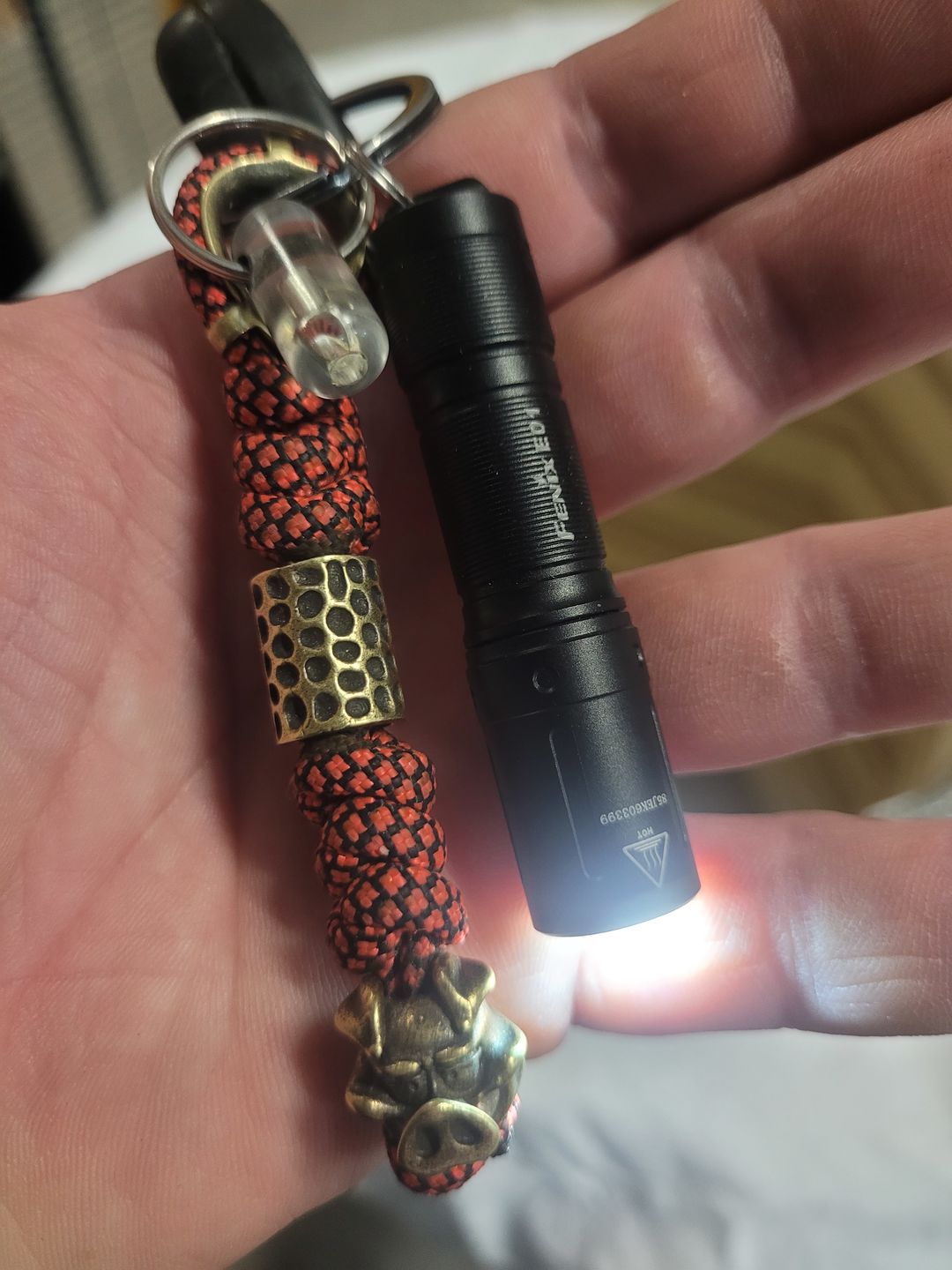 Customer photo review of Fenix E01 V2.0 - 100 lumens - piles AAA - 35 mètres de portée
