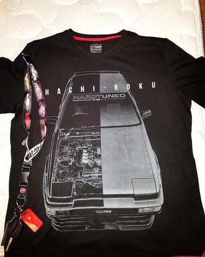Customer photo review of Toyota AE86 Trueno Split Tee