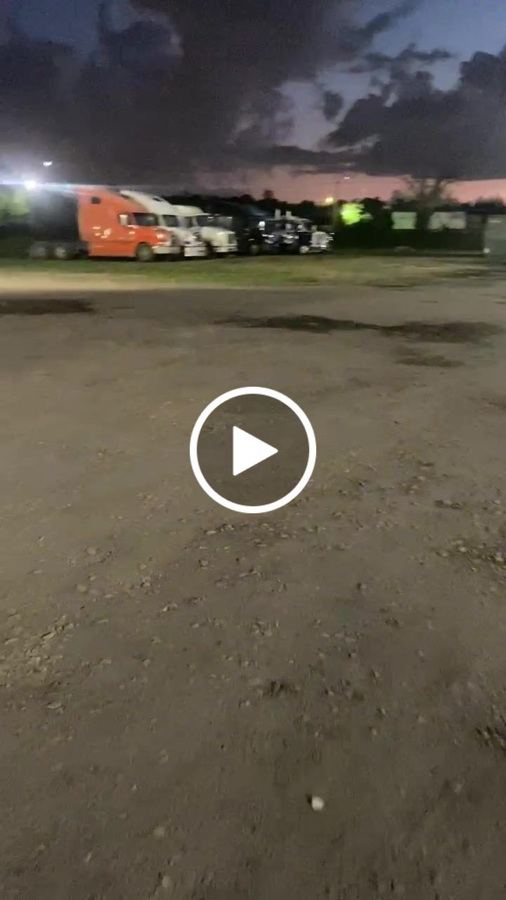 Customer video review of 300 Watt LED Pole Light with Dusk to Dawn Photocell 5700K 42000LM AC120-277V Universal Mount Bronze Waterproof IP65, Parking Lot Lights - Outdoor Commercial Area Street Lighting