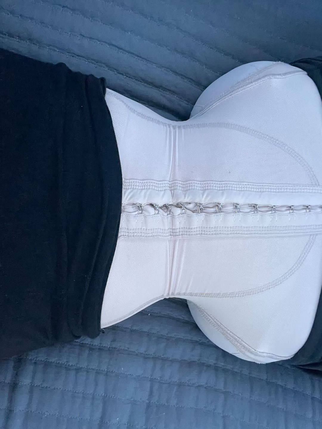 Customer photo review of Molding Short Strapless Body Shaper