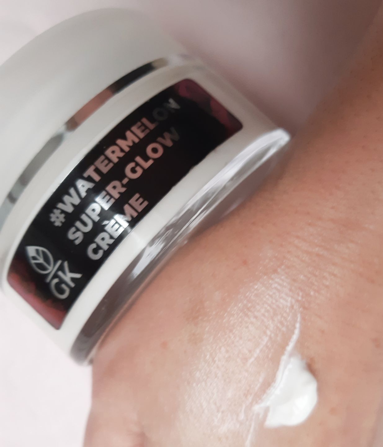 Customer photo review of NOUVEAU Watermelon Super Glow – Crème pour le visage, 100ml